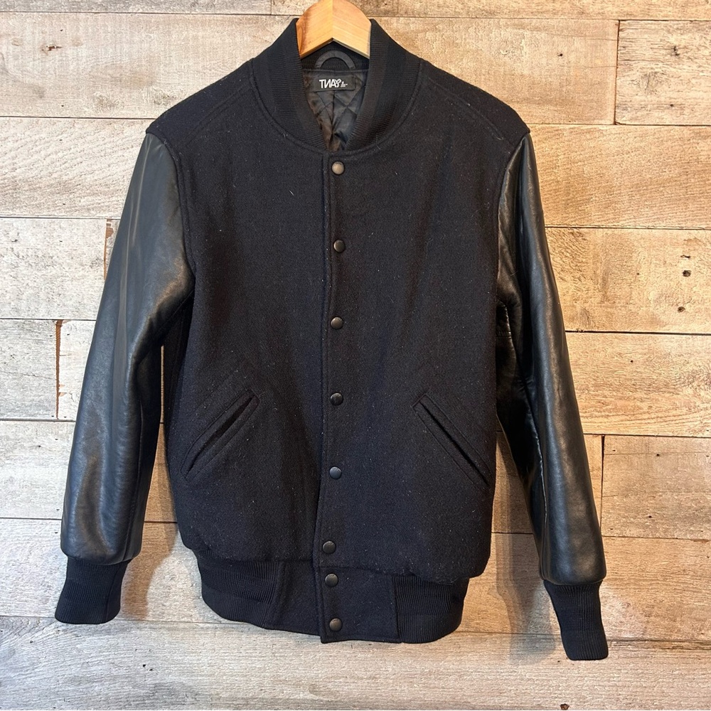 Aritzia TNA women’s black retro letterman style oversized‎ jacket in size small